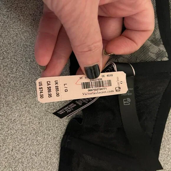 Victoria Secret Bra - Picture 6 of 6